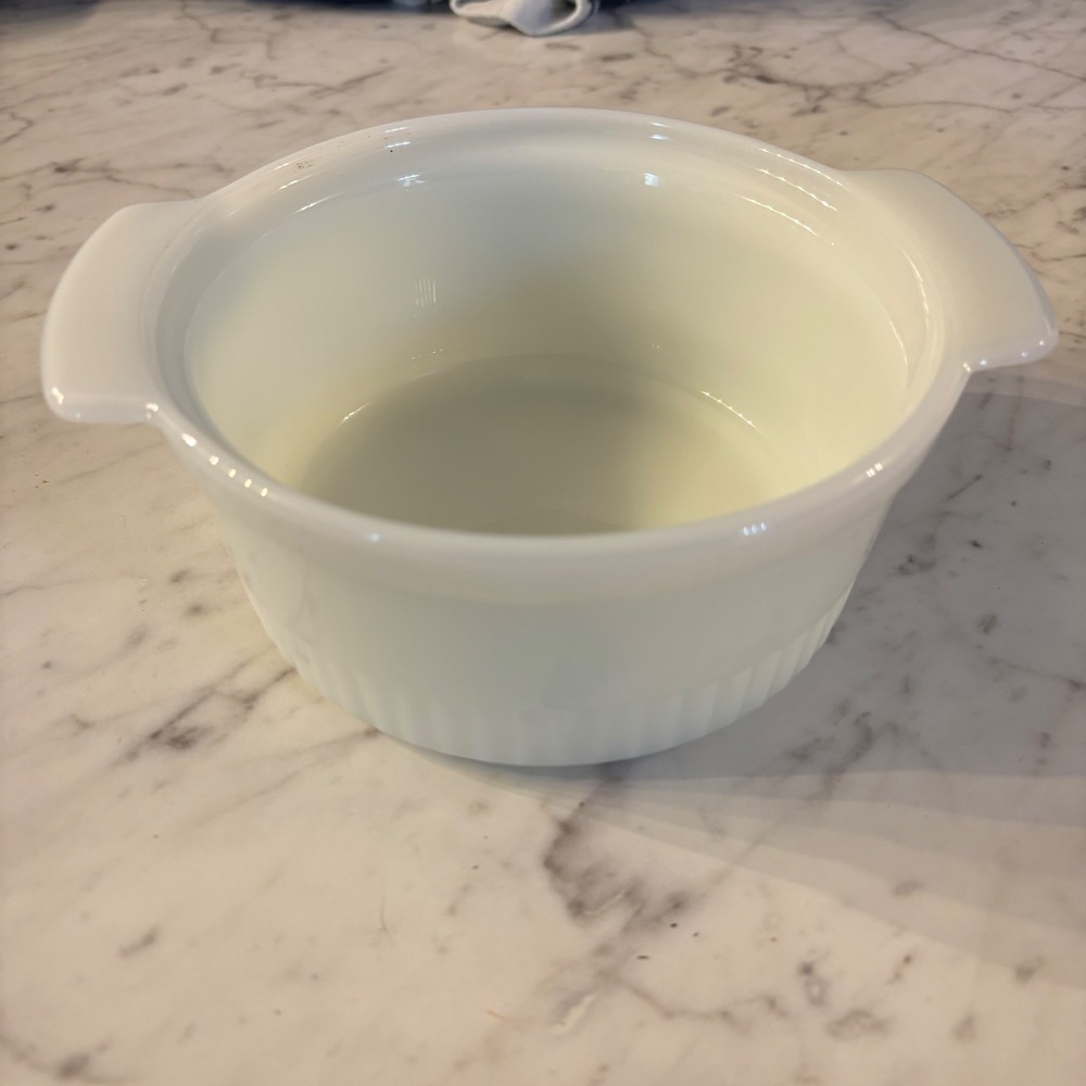Vintage Anchor Hocking Fire-King White Milk Glass 1 Qt Casserole Dish Ribbed 436